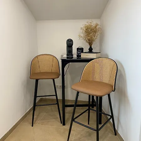 Apartment B-home *